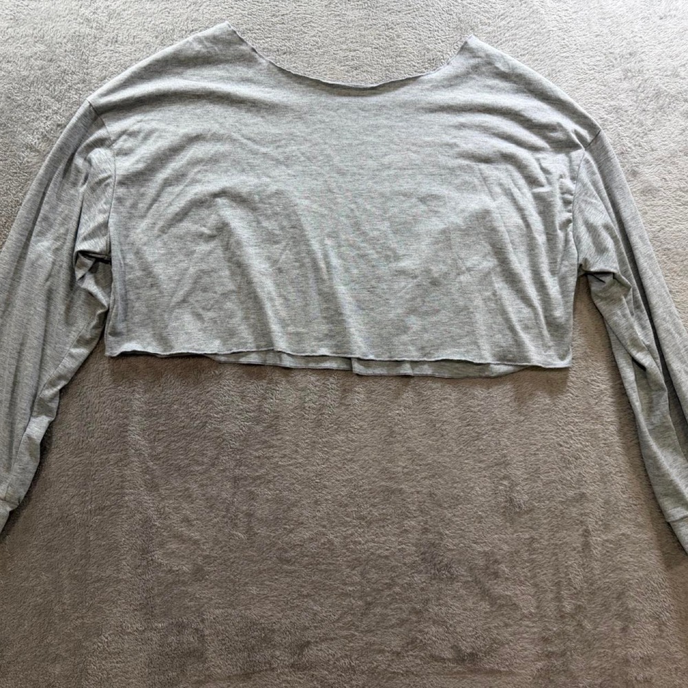 Gray Cropped Long Sleeve Top – Women's XL